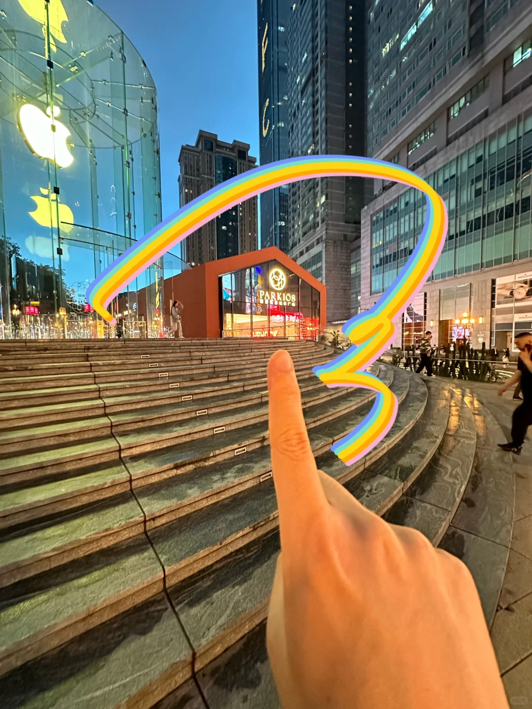 解放碑的小房子里！消费观崩塌了……😭