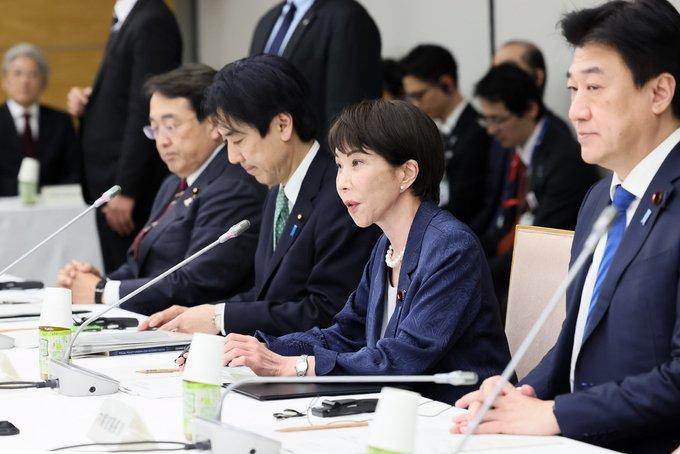 高市早苗：今天，我们邀请了两位世界知名的宏观经济学专家奥利维尔·布兰查德教授和肯