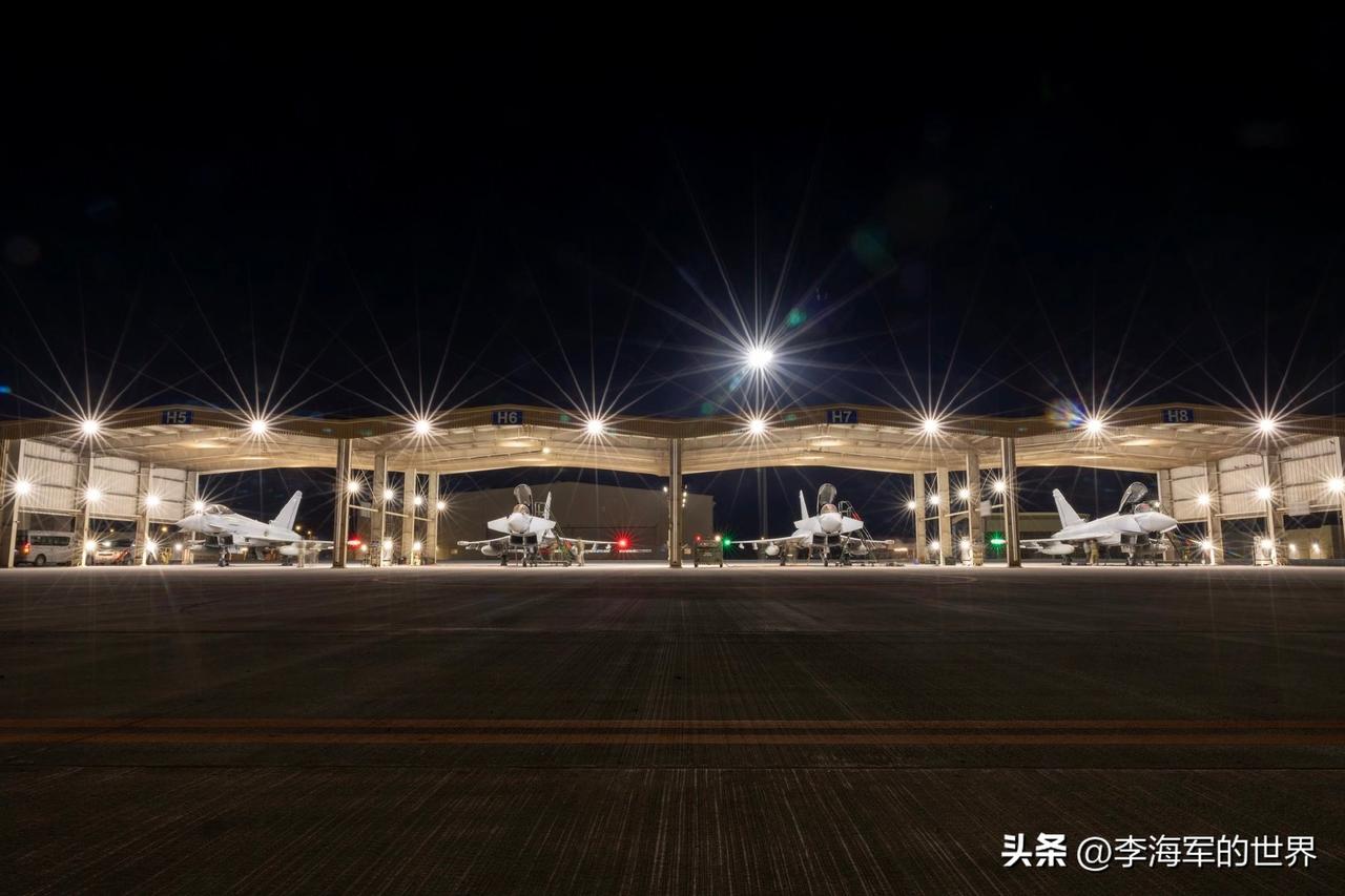 不得不说，英国人真精明！4架台风战机部署到卡塔尔后，英国人还公布了战机位置照片。