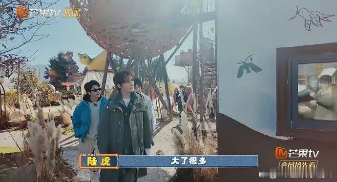 张远的远房亲戚都可以来住了快乐老友记远房也太适合亲戚们来相聚了，宽敞又温馨，看着