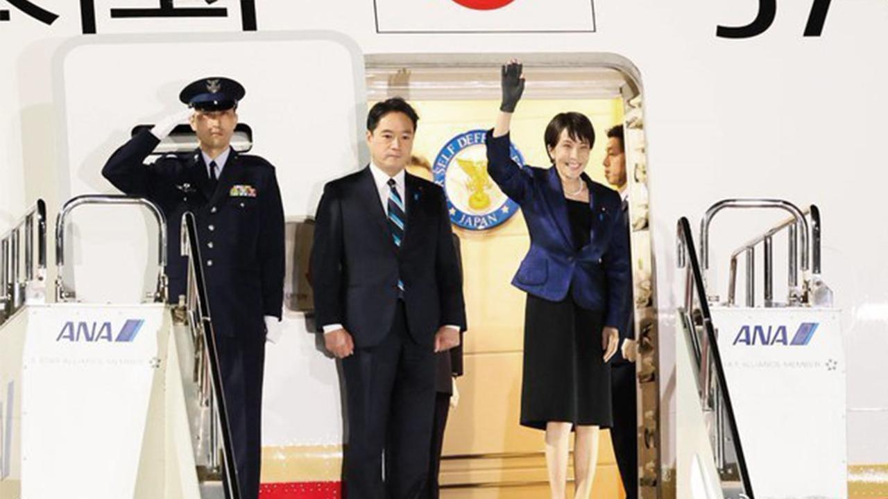 9月21日，日本首相高市早苗搭乘政府专机从东京羽田机场起飞，前往美国纽约出席第8