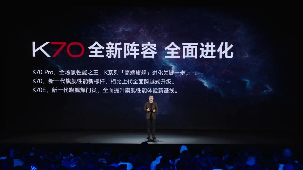 勇气，坚韧，较真，担当。
卢伟冰回顾了红米手机的10年，曾经为了响应号召，雷军决