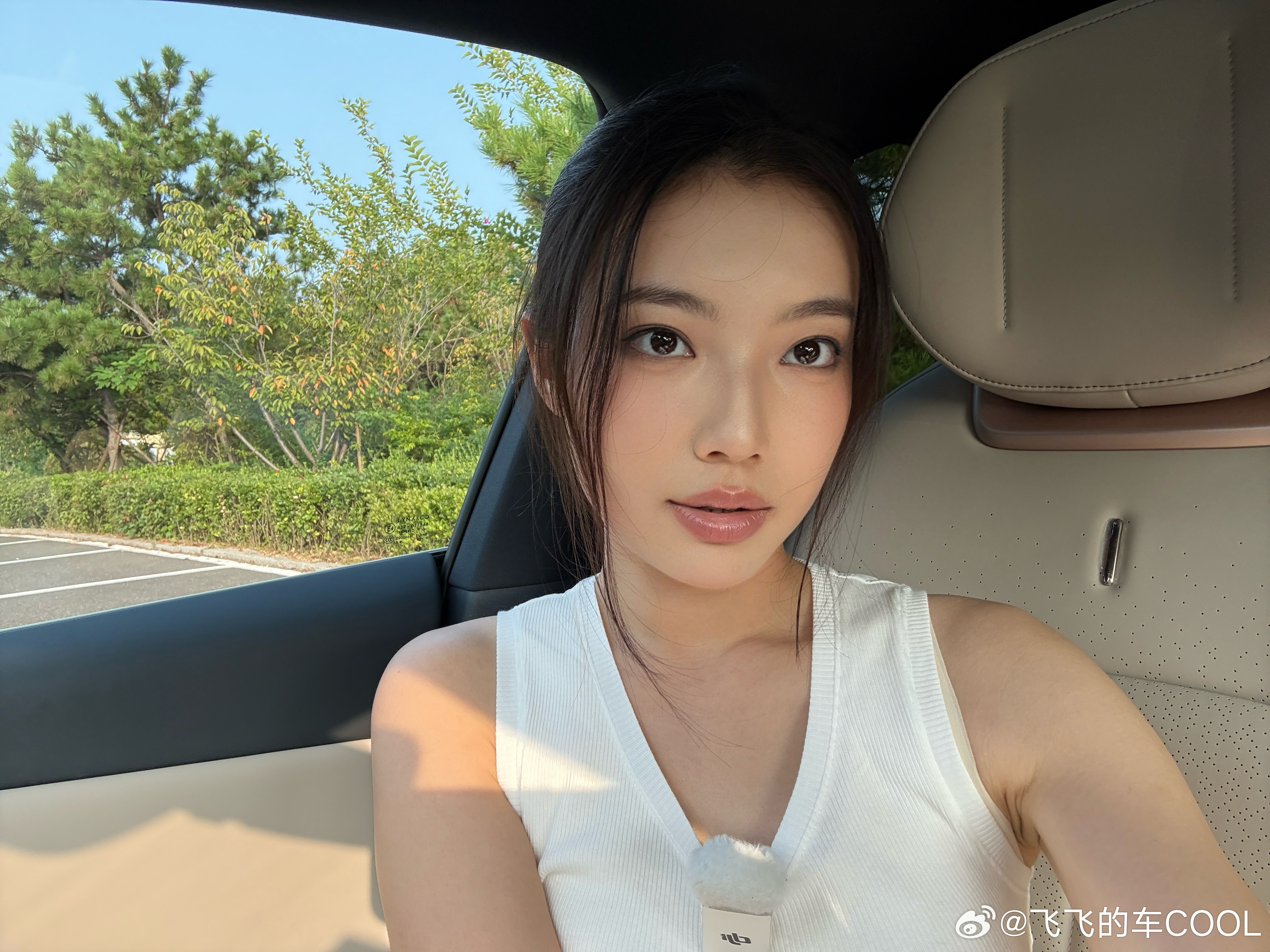 怎么办呀最近已经黑成这样了吗[柯基]大家说我要不要尝试一下美黑 ​​​