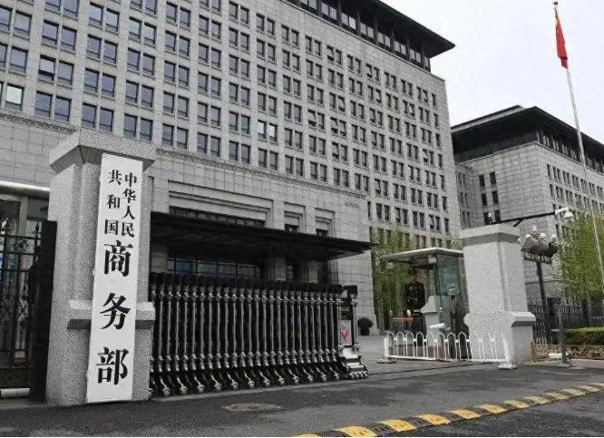 一位日本专家曾经直言，如今的中日对峙的关键并不是中国能不能打得过日本，而是日本在