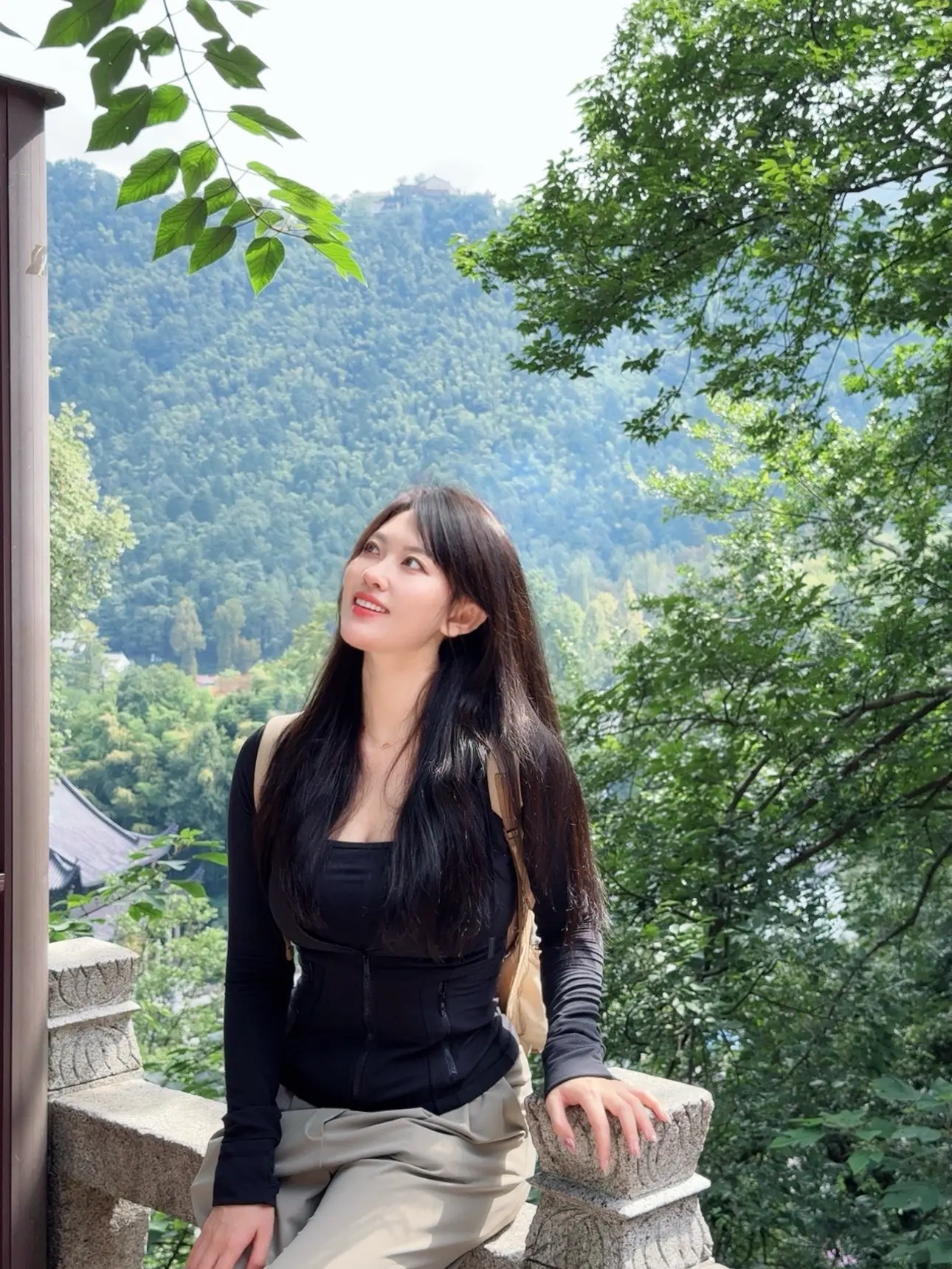 又见九华。一朝悟道见真我，何惧昔日旧枷锁