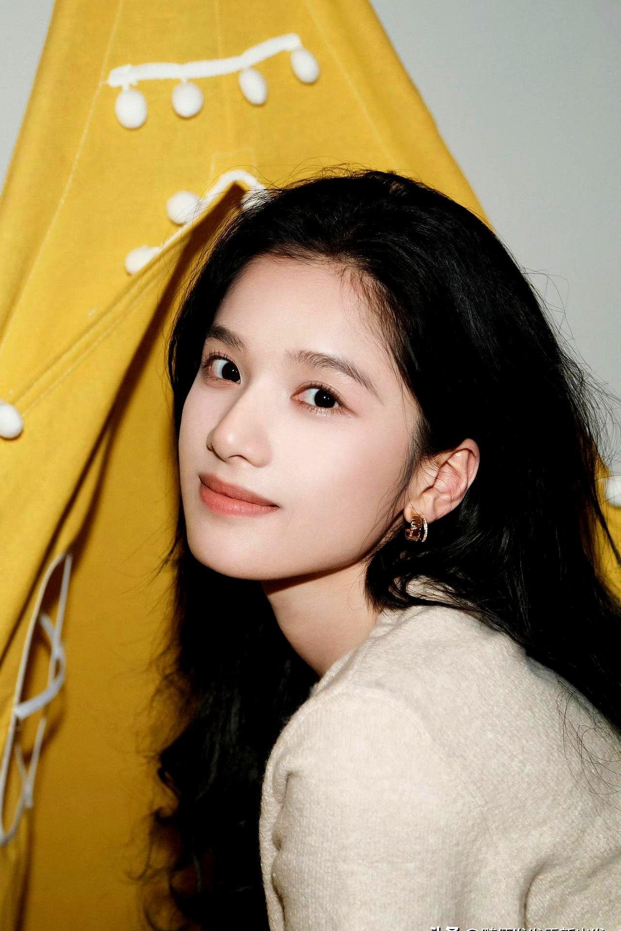 全网爆吹点燃我温暖你，你偏把一部四点八分的狗血剧盘包浆了。别急着划走，懂行的老剧