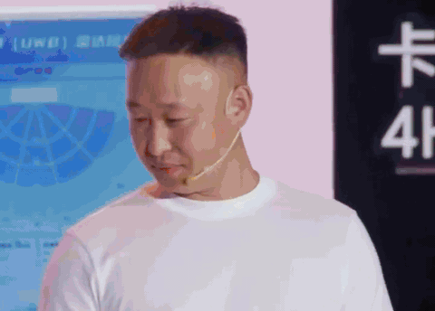 货车司机为赚钱曾一月连跑7趟长线 这就是咱们路上跑的卡友们的日常，驾驶室是临时的