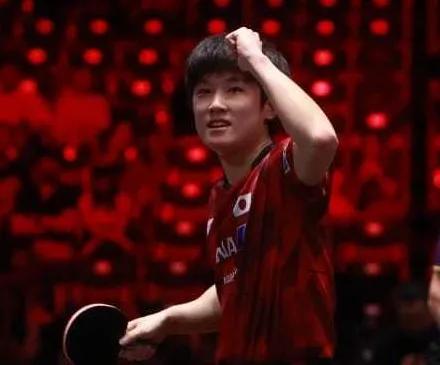 张本智和🇯🇵3-0格罗特🇩🇰
男单1/16决赛，张本成功晋级，下一轮将挑