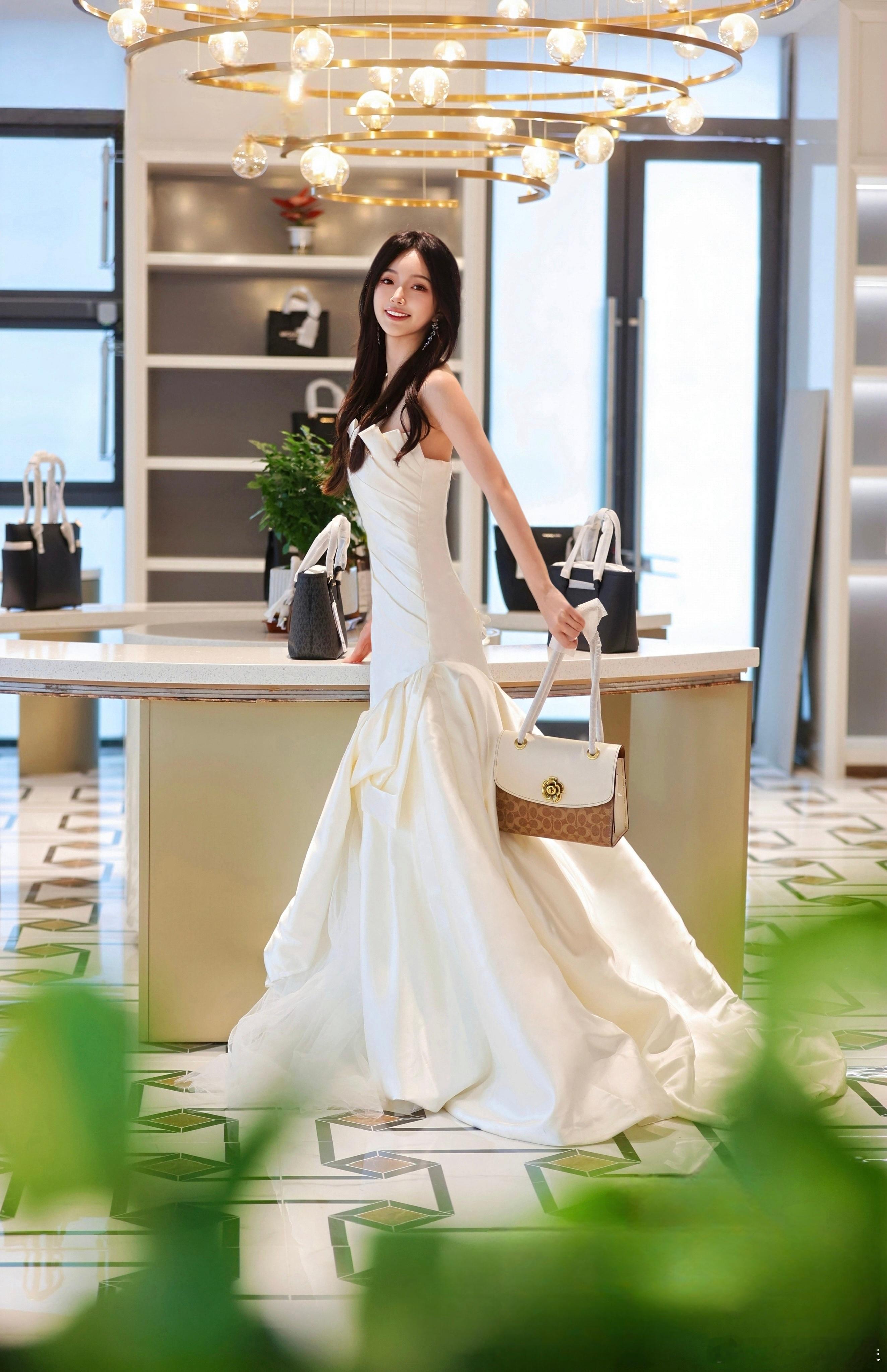 #中健·玛玺奥特莱斯 ✘ #桥联影业金秋璀璨，金雅娜携手中健·玛玺奥特莱斯，开启
