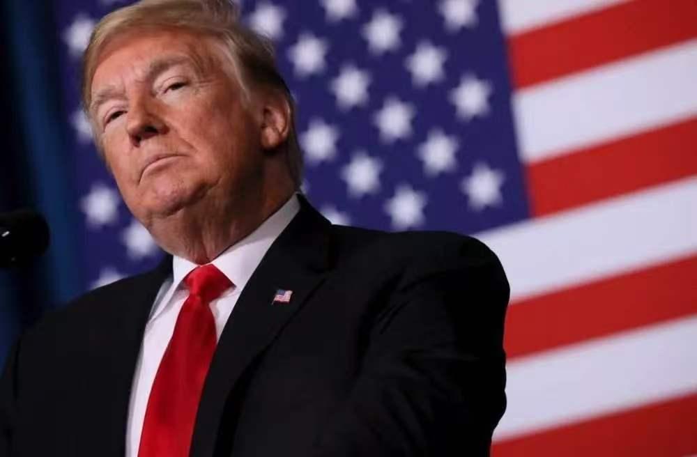 有人问美债已经滚到39万亿了，为啥还没暴雷？实际上美债早就出问题了，只不过被美国