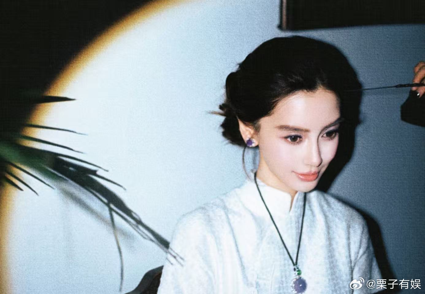 angelababy新中式生日照angelababy新中式生日大片angelab