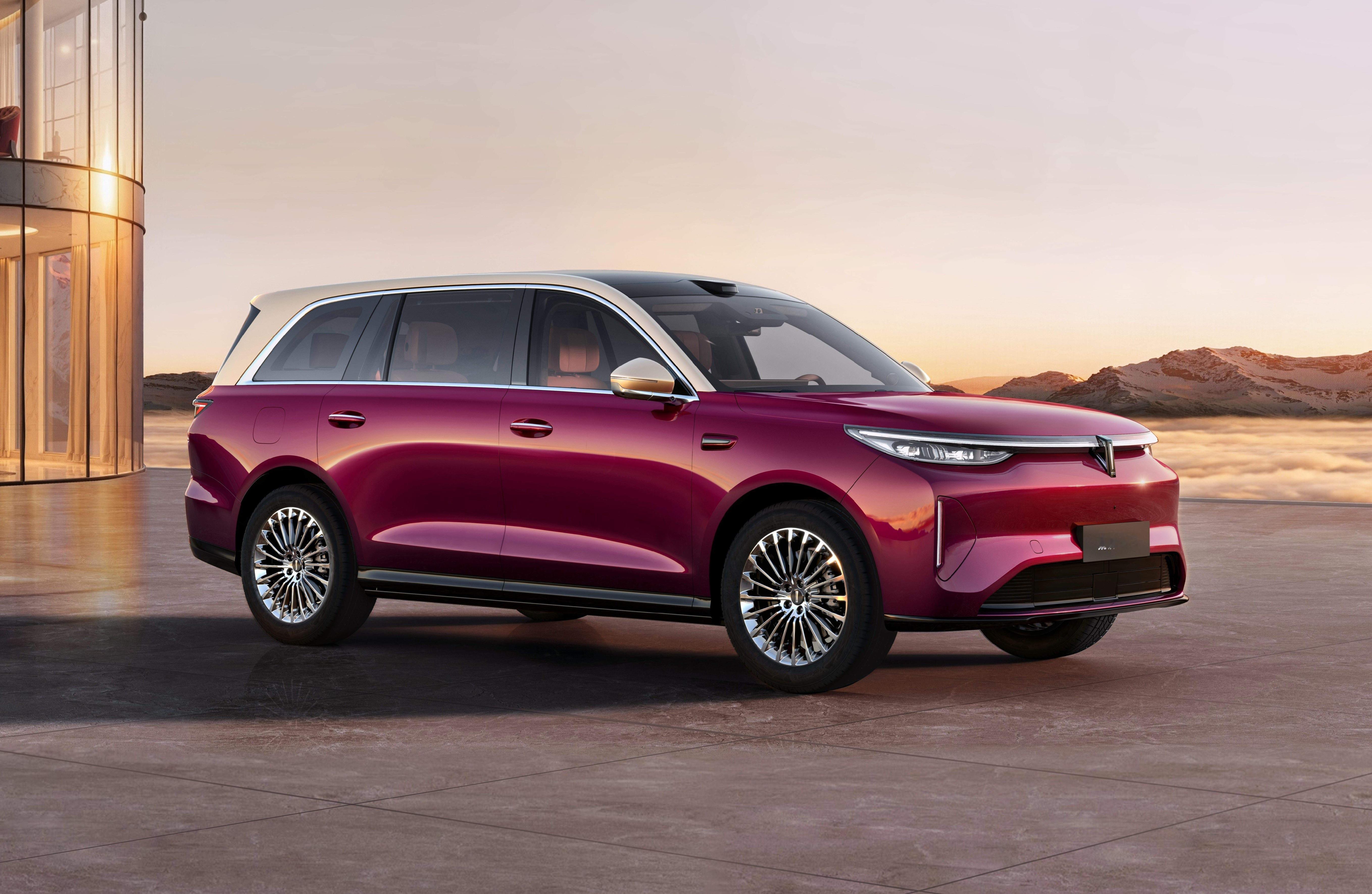 比亚迪唐和魏牌有点类似，初代产品唐、VV7很受欢迎，大气原创的外观让人提气，但后