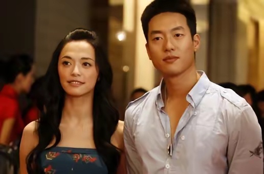 姚晨曹郁官宣离婚  姚晨这些年感觉都淡出屏幕了，她是多久结的婚啊？只知道第一任丈