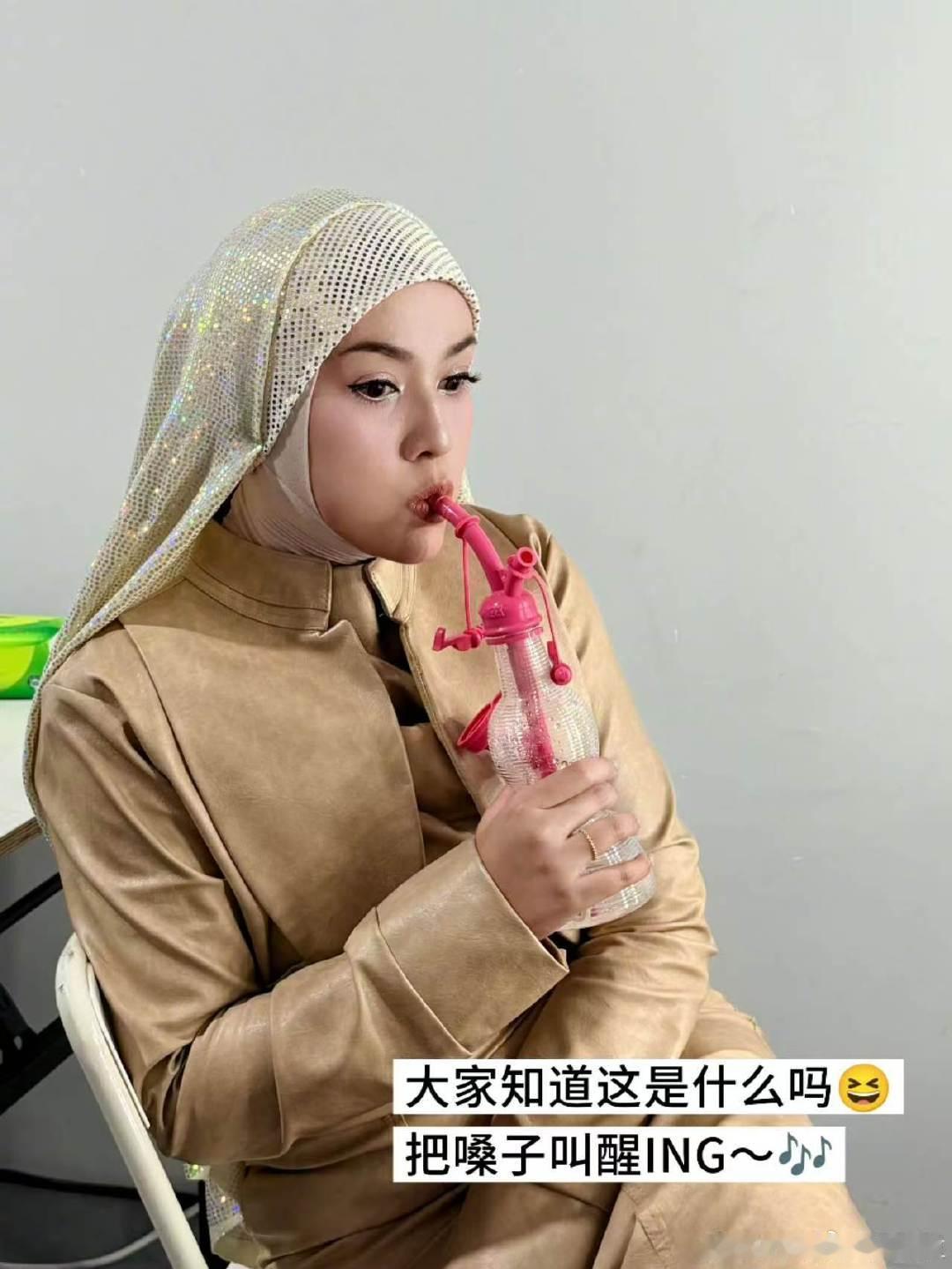 歌手直播茜拉回来拿歌王吧歌手2026 谁看完直接喊话节目组！茜拉的舞台根本没看够