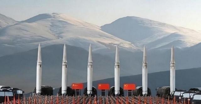 日本彻底坐不住了！日本前总参谋长放话称，如果日本不搞一场正儿八经的军演，恐怕要沦