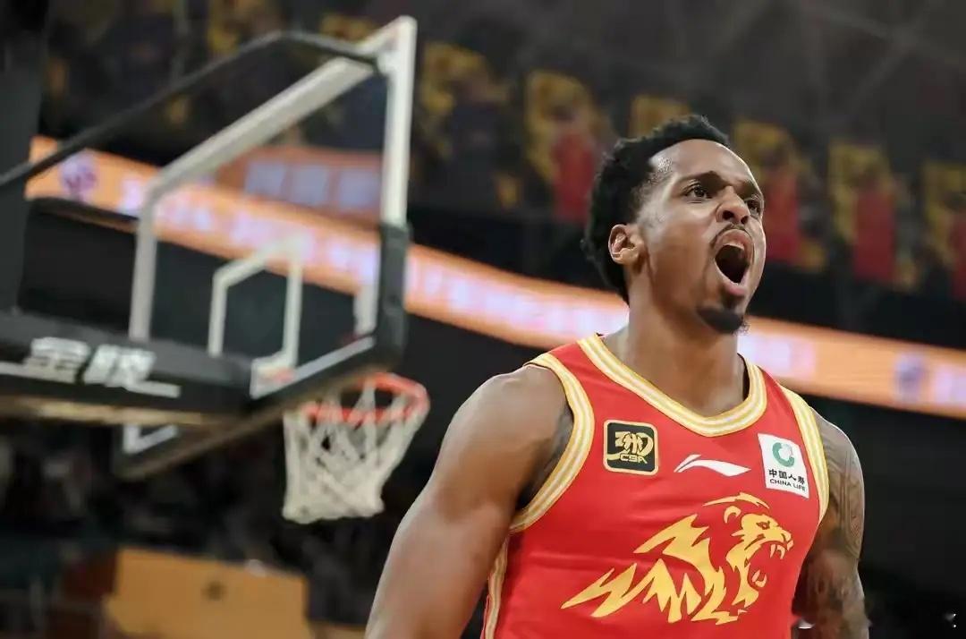 早上我还发帖说，今天晚上的京浙大战，将是一场去年遗憾缺失的巅峰对决的啊。曾凡博回