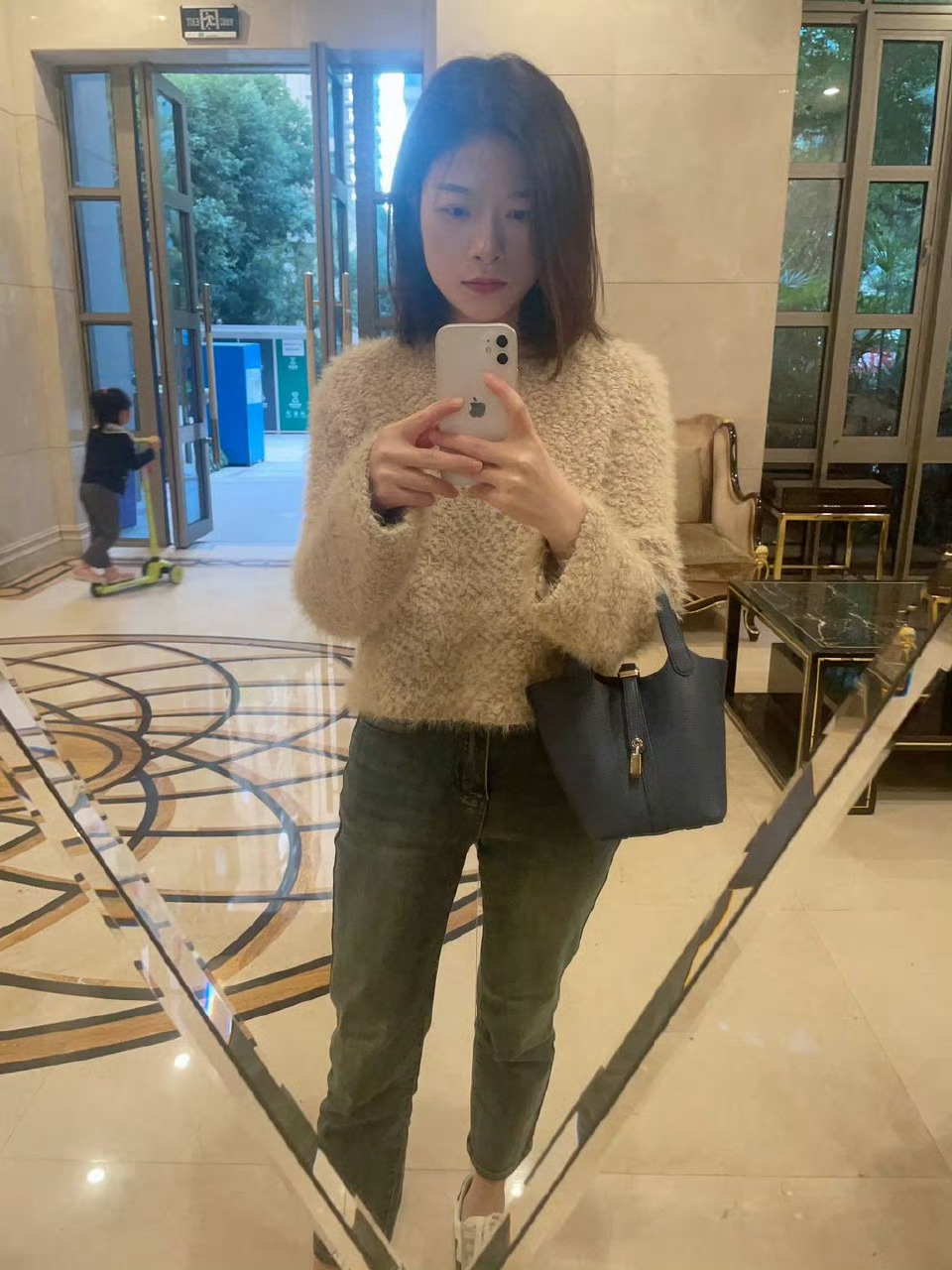 成都征婚[超话]【第7484号】92年女生，身高163，财务会计，年收入20，成