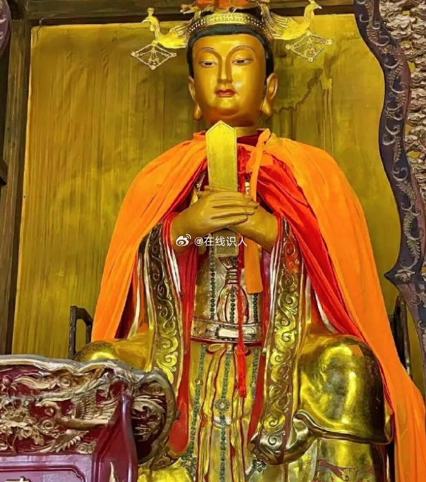 泰山奶奶碧霞云君，你所期待的事会在本月圆满成功，从此以后好运连连。 