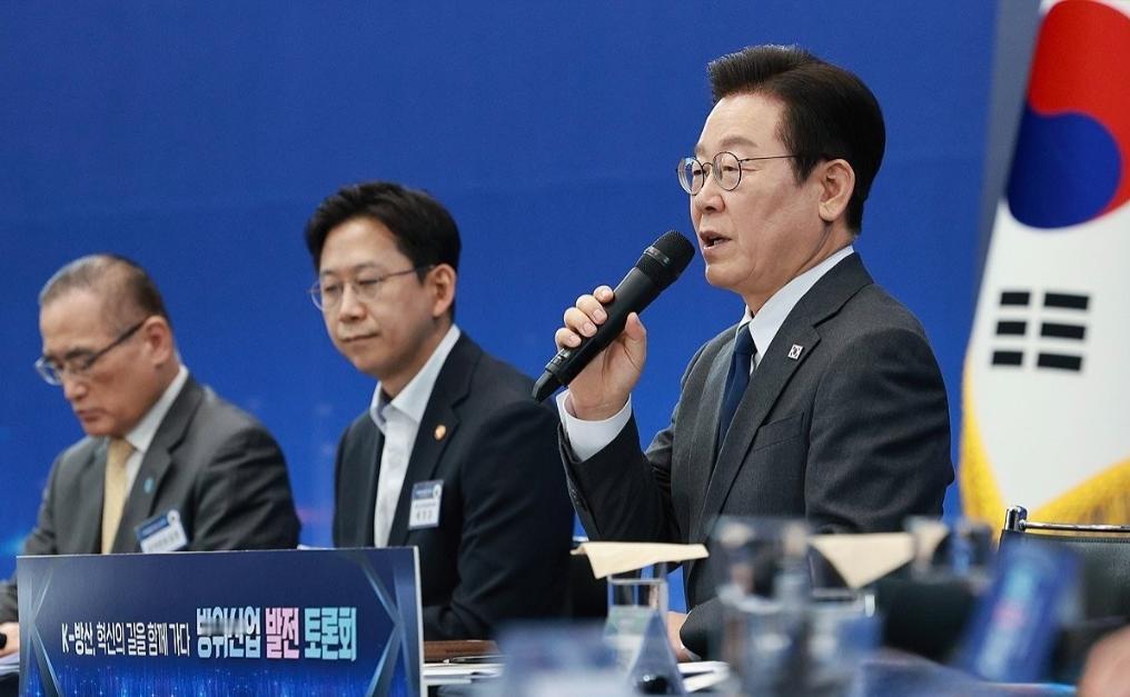 不要美军，韩国下决心了

当地时间20日，李在明在出席国防工业发展研讨会时表示：