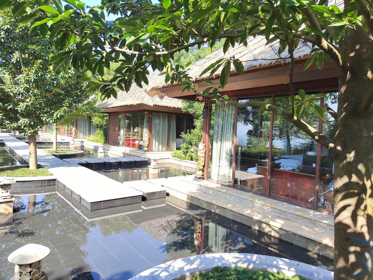 从罗智强所在的台湾民屋来看，其状况比大陆农村的住房要落后20年以上，差距还是比较