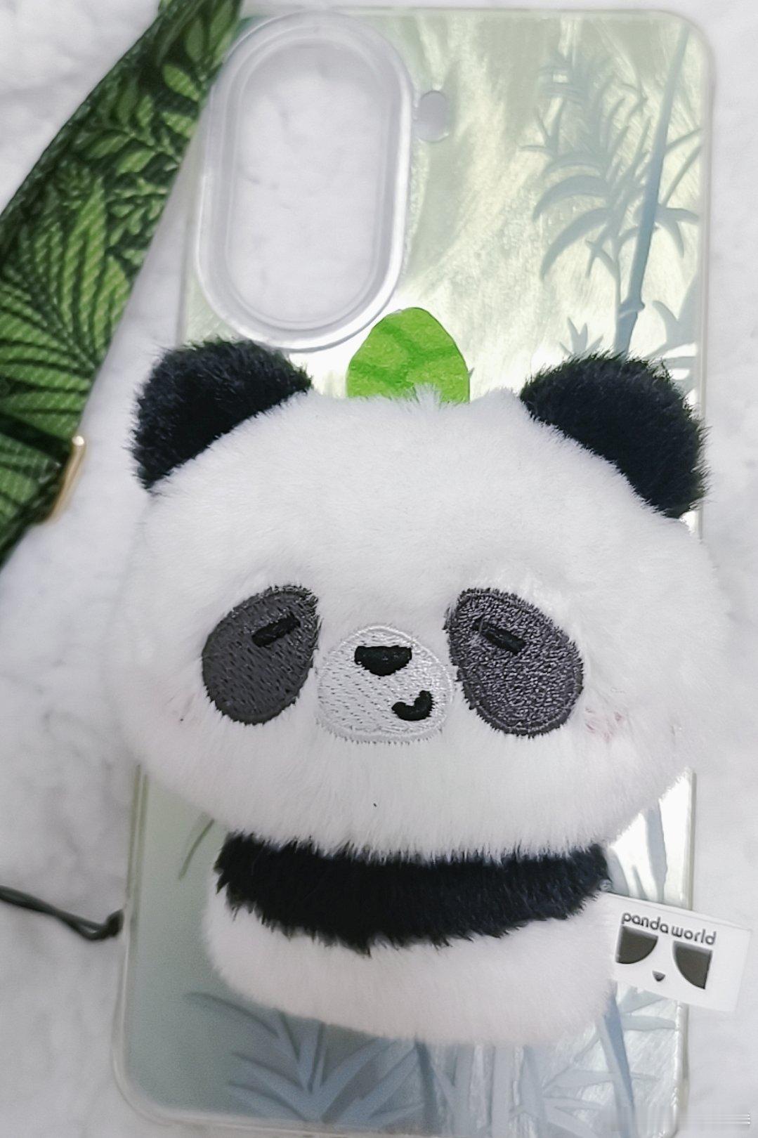 之前买的白玉竹印象手机壳和新买的熊猫玩偶超级速配啊而且熊猫也是有黑有白的x这不和