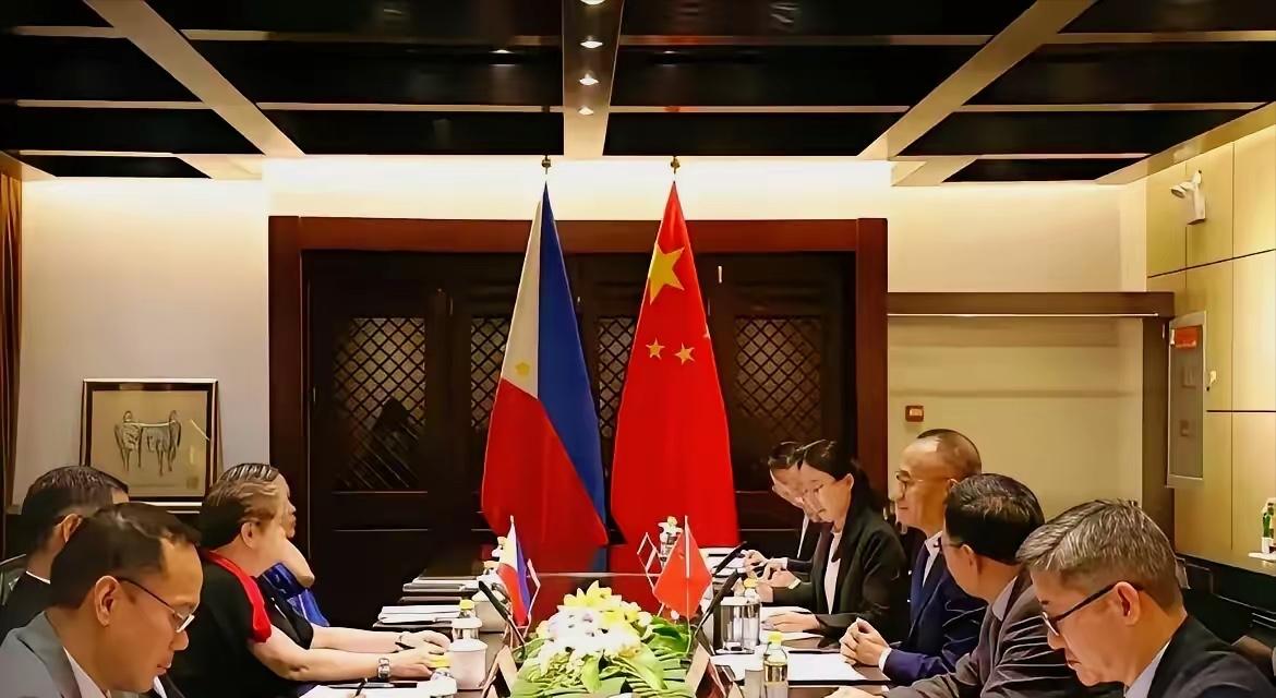 中菲在泉州谈判，菲律宾提出两大蛮横要求！

第一个要求，是让中国帮忙。菲律宾现在