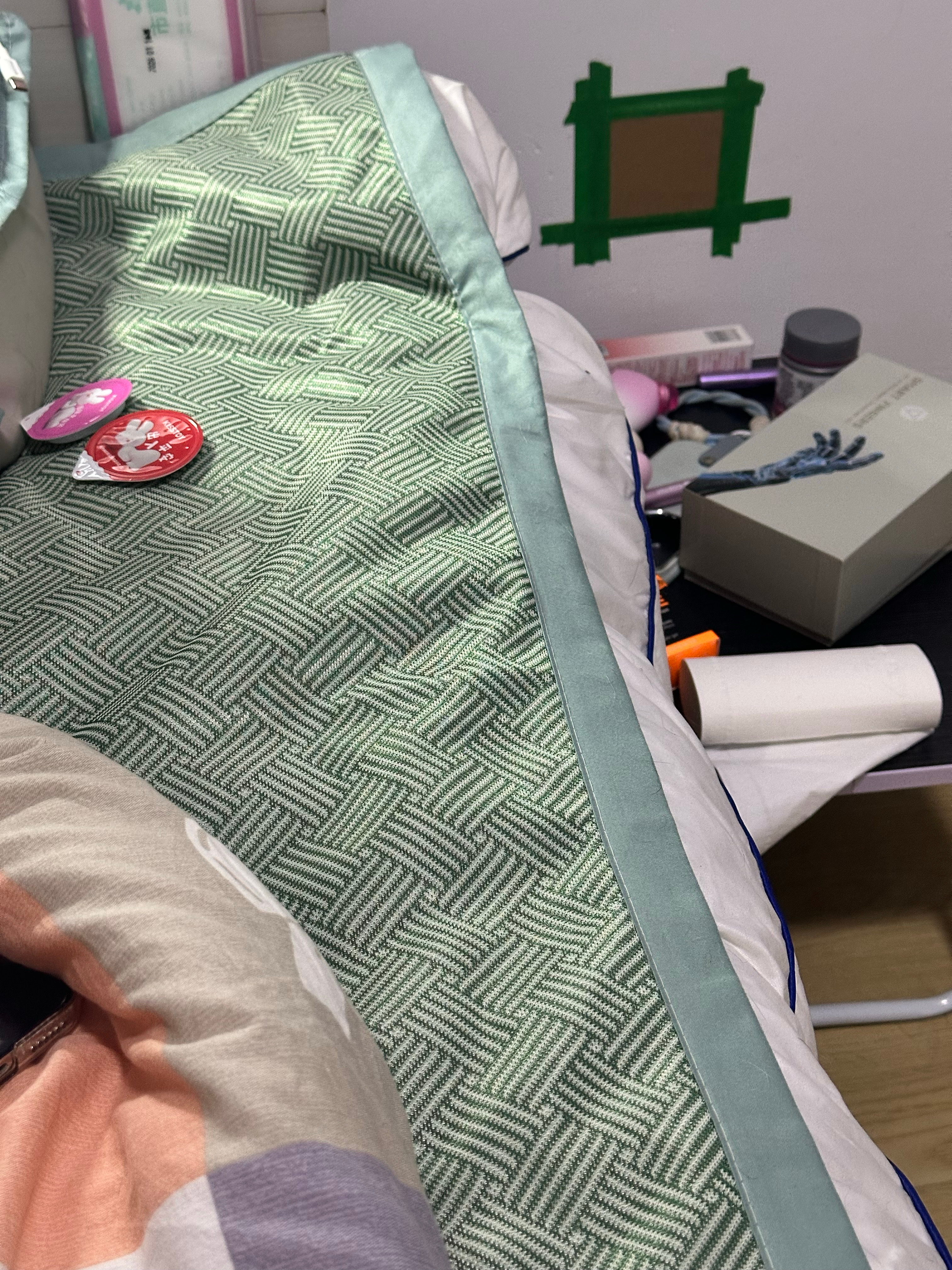 问 图中有几个品牌出现 