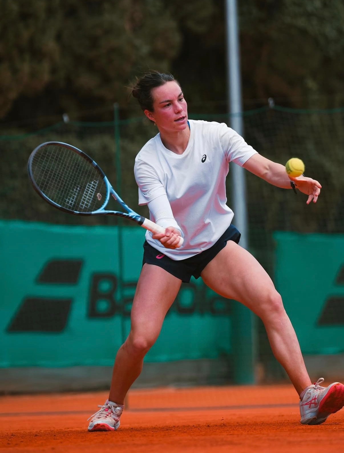 布瓦松即将重返赛场，征战红土赛季。她4-6月在红土有915分要保，占总分的70%