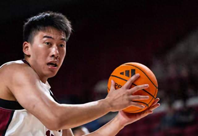 王俊杰NCAA轰31分创生涯新高，助球队险胜，赛后晒绷带照引担忧