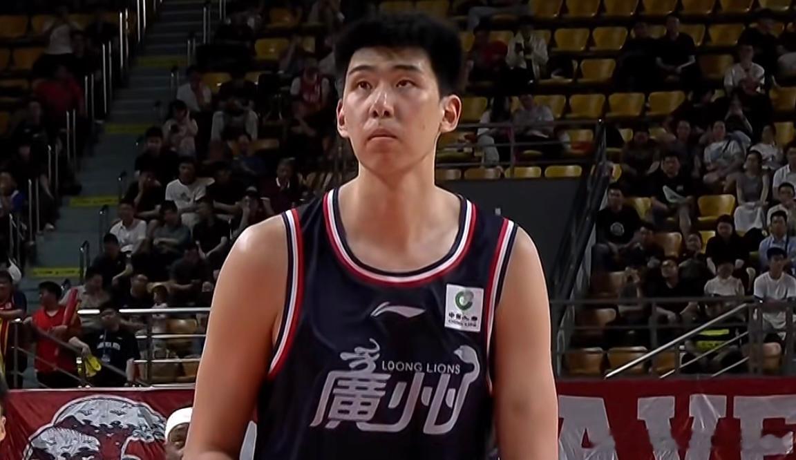 生死战，广州VS联盟第一上海：徐昕硬刚大白边，今晚能爆冷吗？今晚19:35，广州