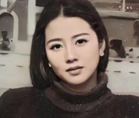 1969年，17岁的女知青张梅香被领导叫到办公室，一把将她抱住，绝望之际，她没有