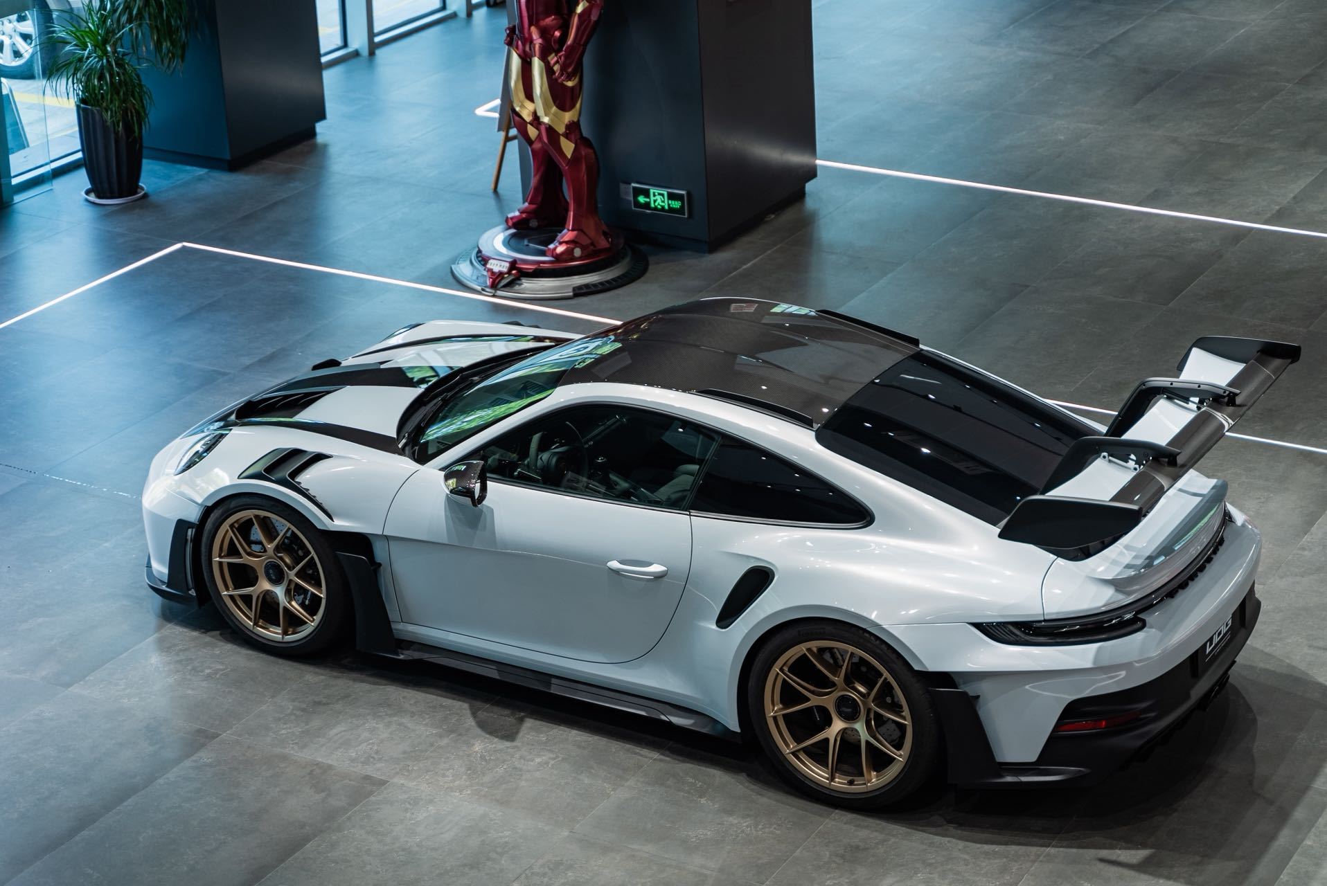 坐了 5 天的车了我现在就想回厦门开着我的 992  GT3rs，追着日落 