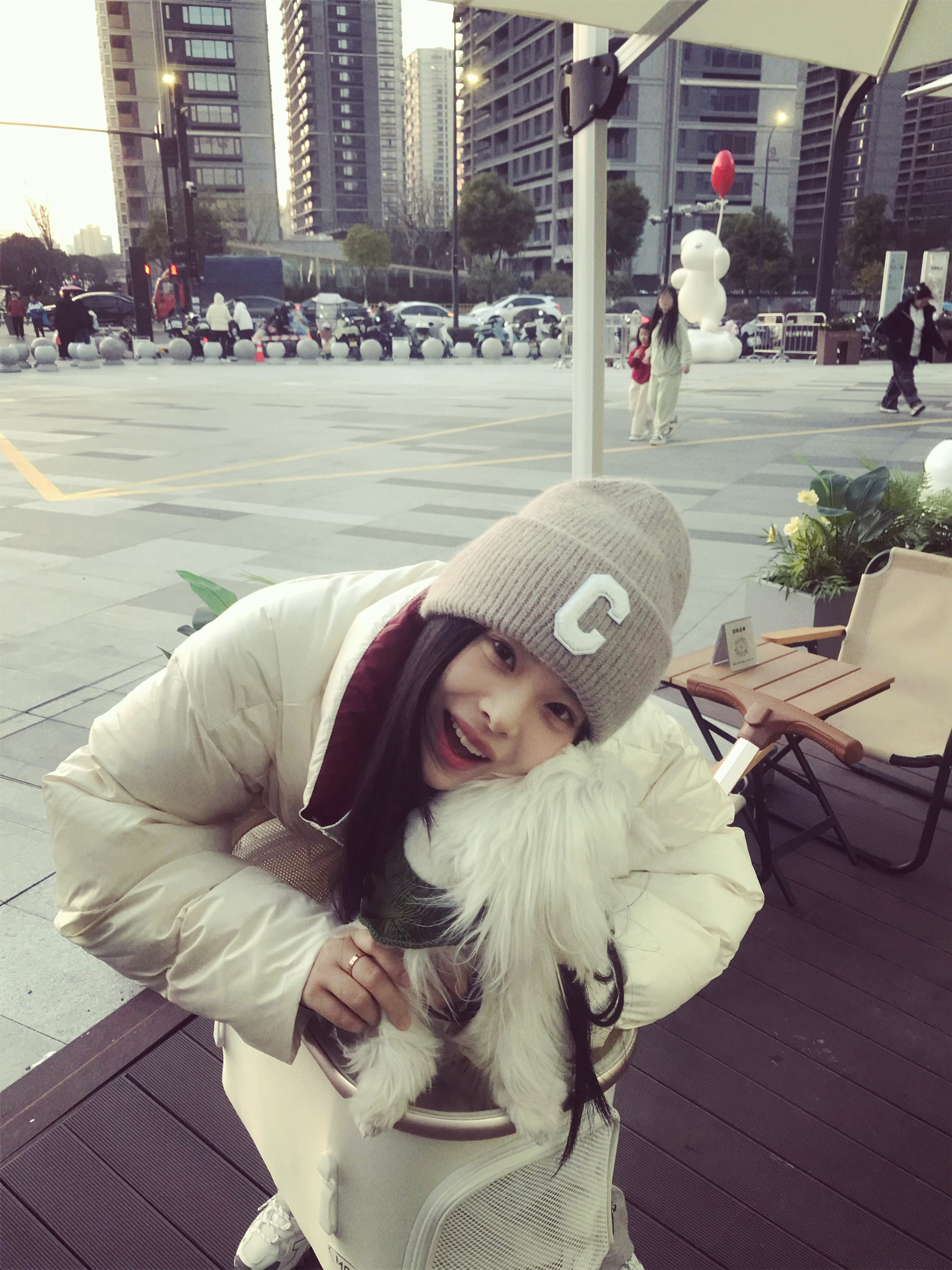 今天去了健身房爬坡！还买了好多水果🍓🫐🍎 