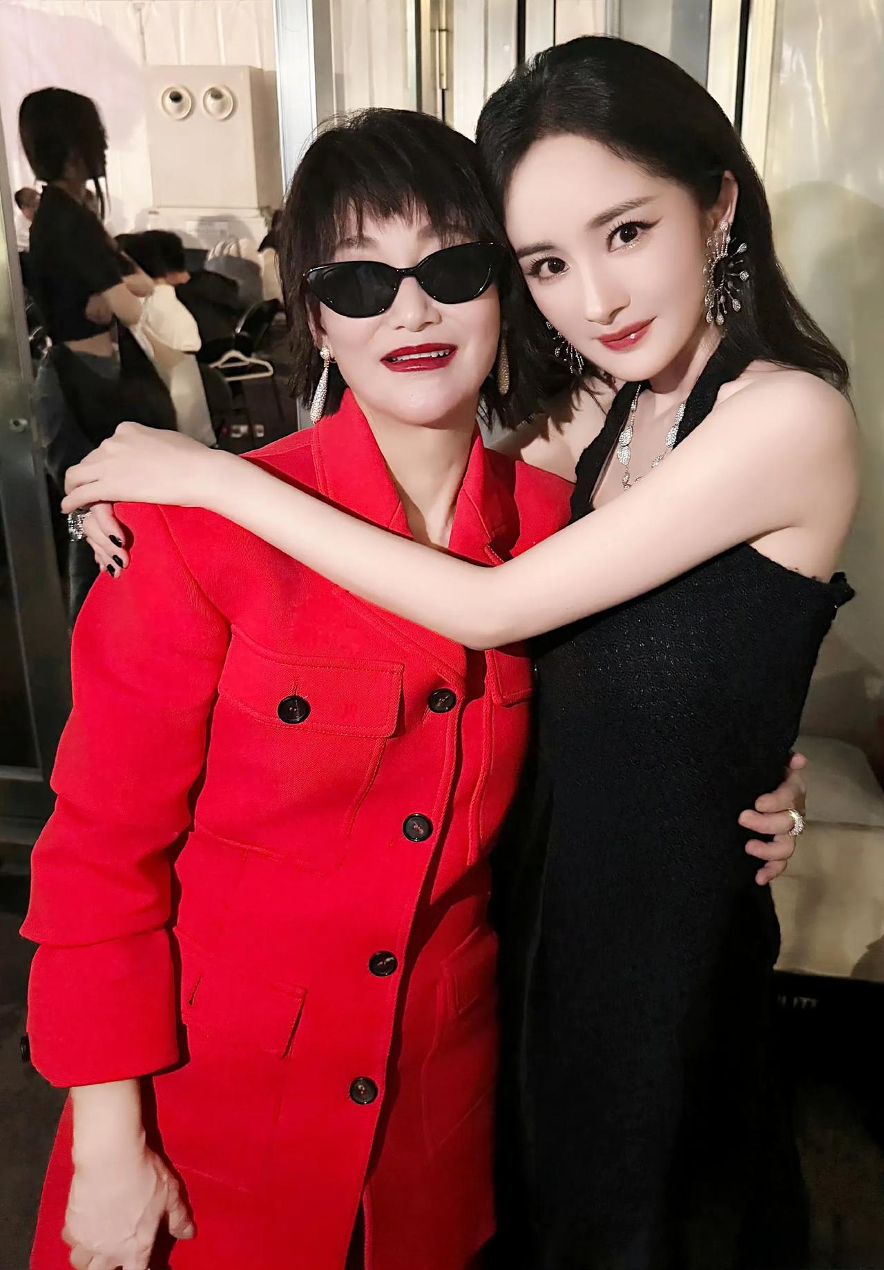 @杨幂最新～艾玛呀[捂脸]