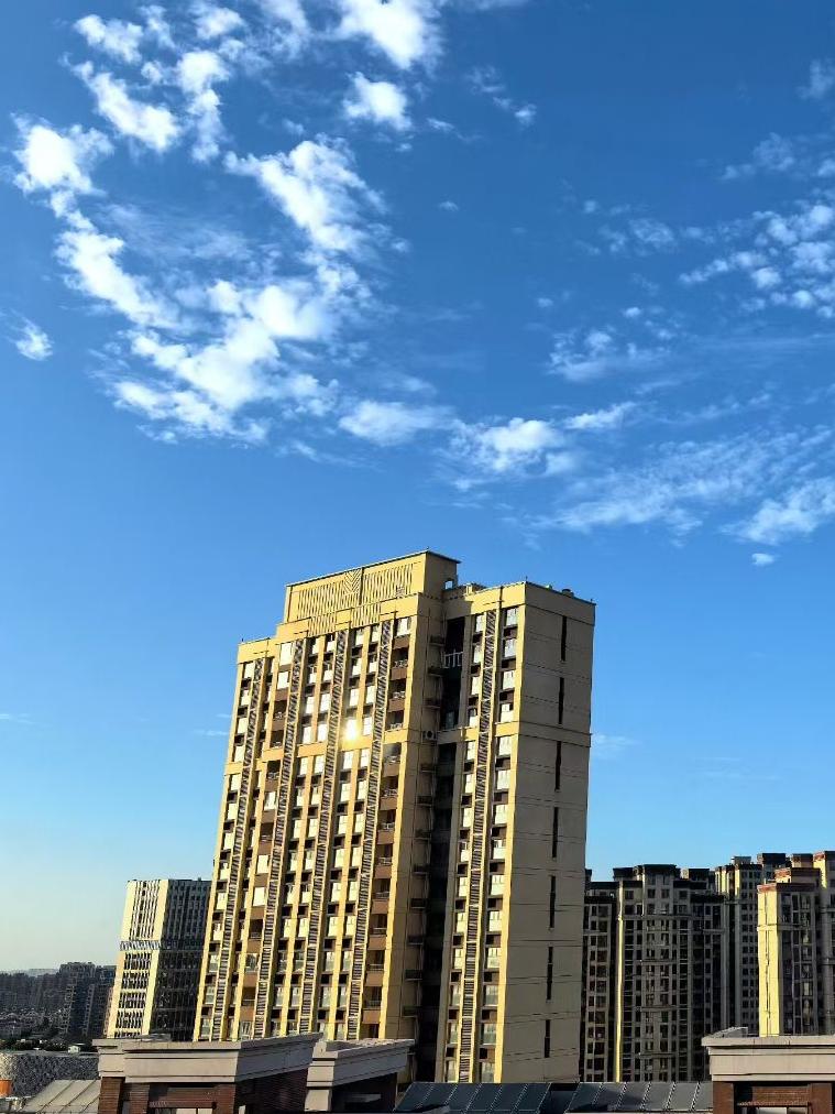 老人长期住在女儿家合适吗?（6）作为老年人一般情况下都是不愿意住在女儿家，大多数