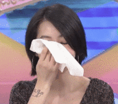 还有四天我就能天天躺在温暖的被窝里。。吃着烤棉花糖磕着cp。。打着我的小游戏看着