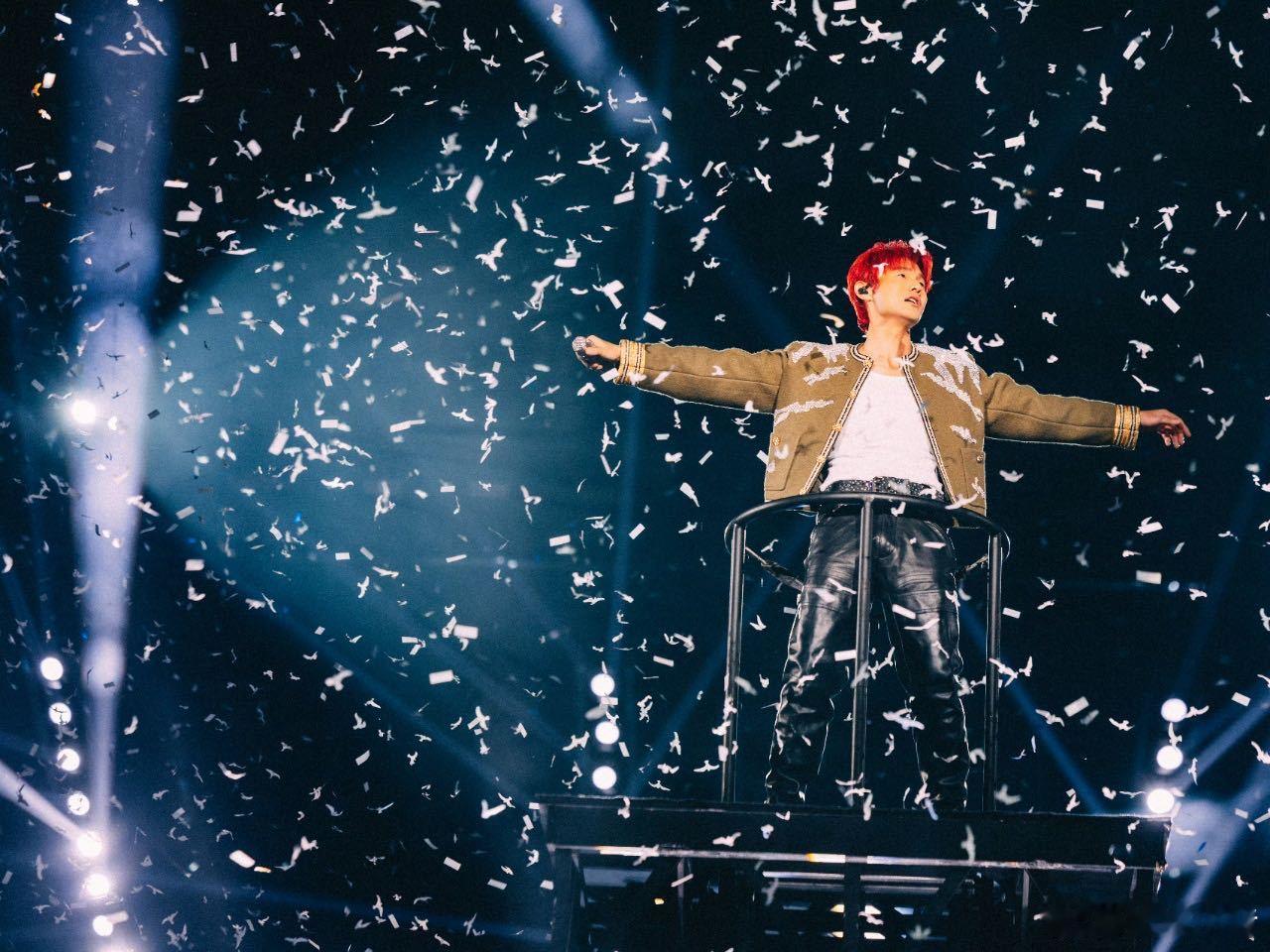 李荣浩南宁演唱会售罄 李荣浩黑马世界巡回演唱会南宁站门票预售售罄！巨型黑马舞台、