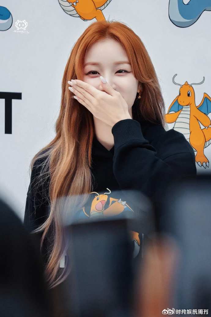 王安宇站姐拍的宋雨琦 王安宇站姐发了宋雨琦 愚人节站姐团建也太会了！王安宇站姐拍