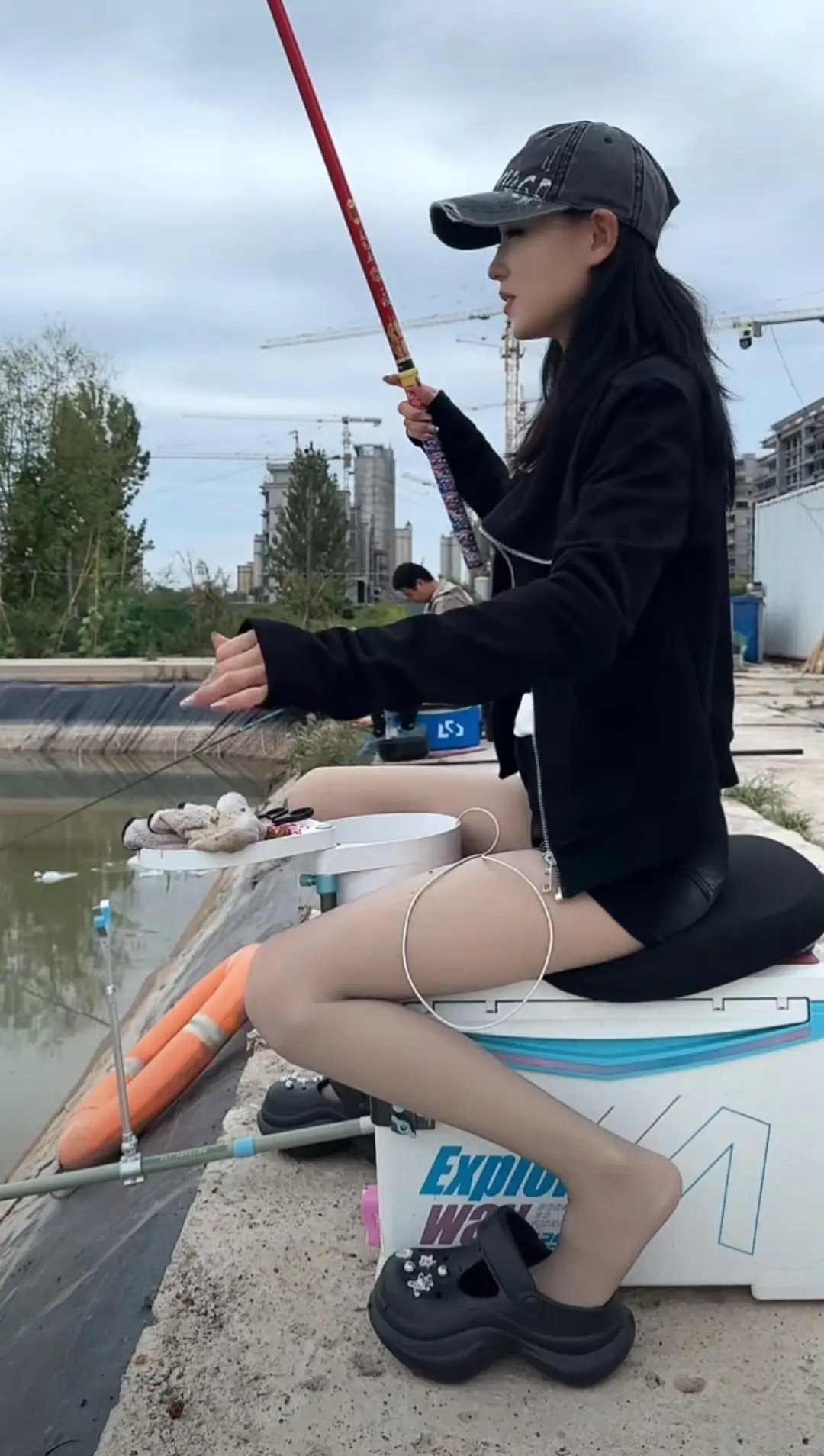 泡妞一定要泡美女 脸皮要厚 胆子要大