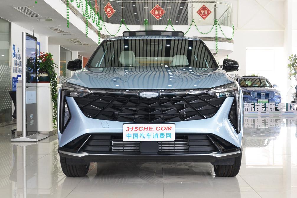 近日，吉利官方透露，新款博越将于6月27日上市，新车主要就是在配置上做出了调整，