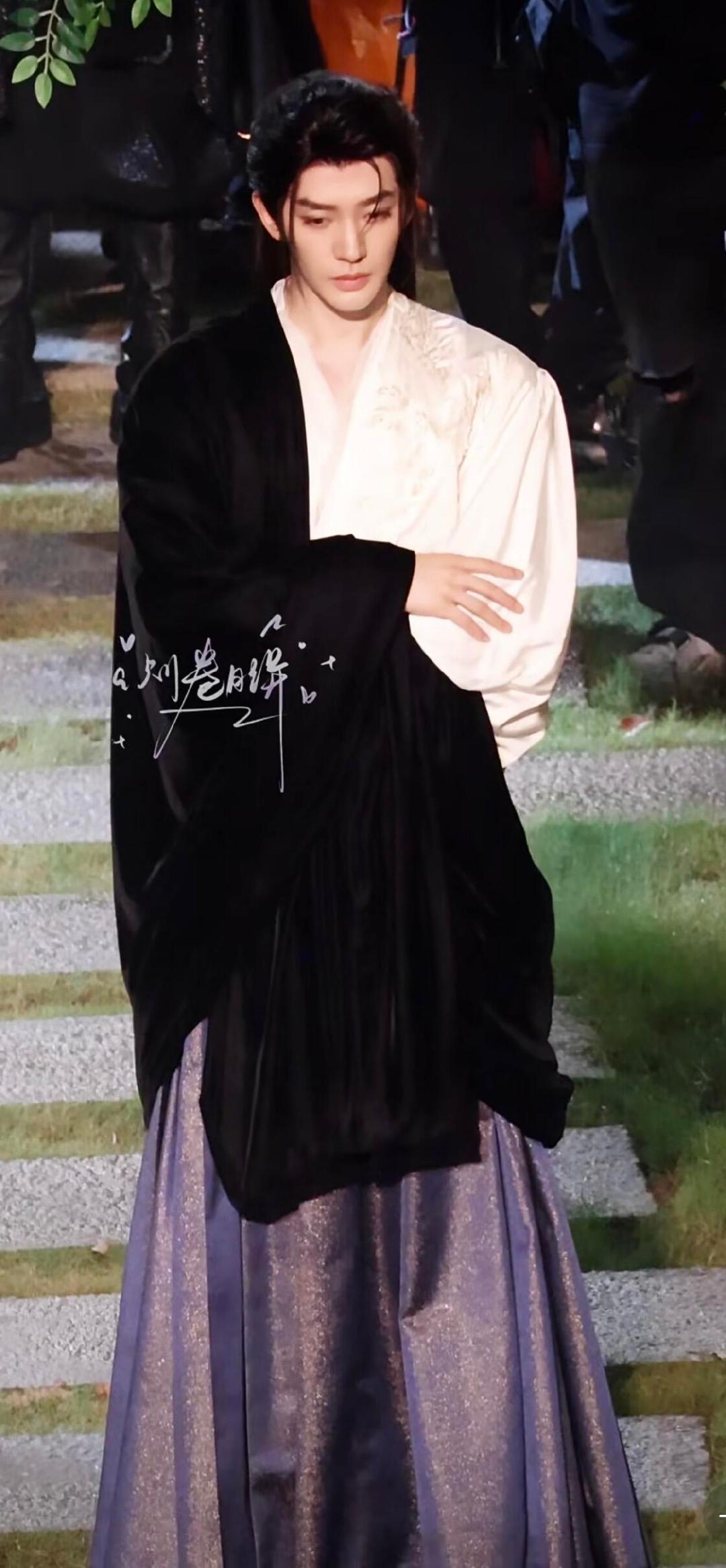 邓为遇到了最会拍他的导演这大宽肩 