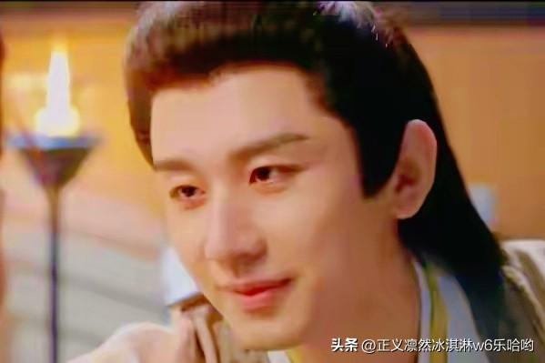 《长安二十四计》故事背景设定在乱世，对标中晚唐时期。15年前，谢淮安还是12岁的