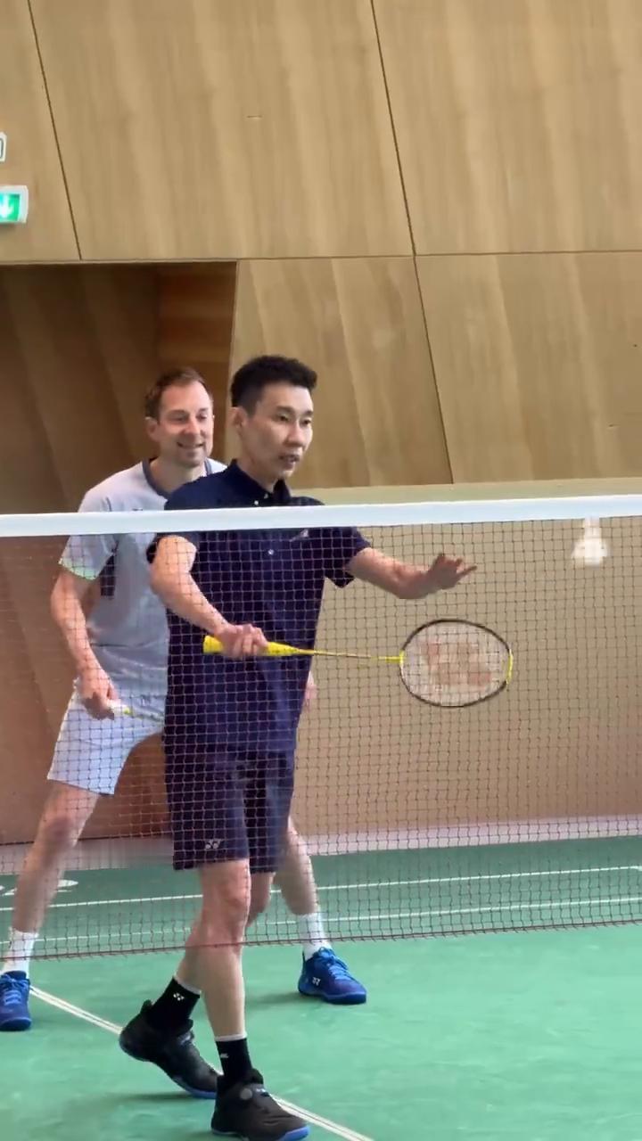 今天什么情况？这么大阵仗，丹哥拿督你俩叽里咕噜在说些什么？不对，今天看样子是有世