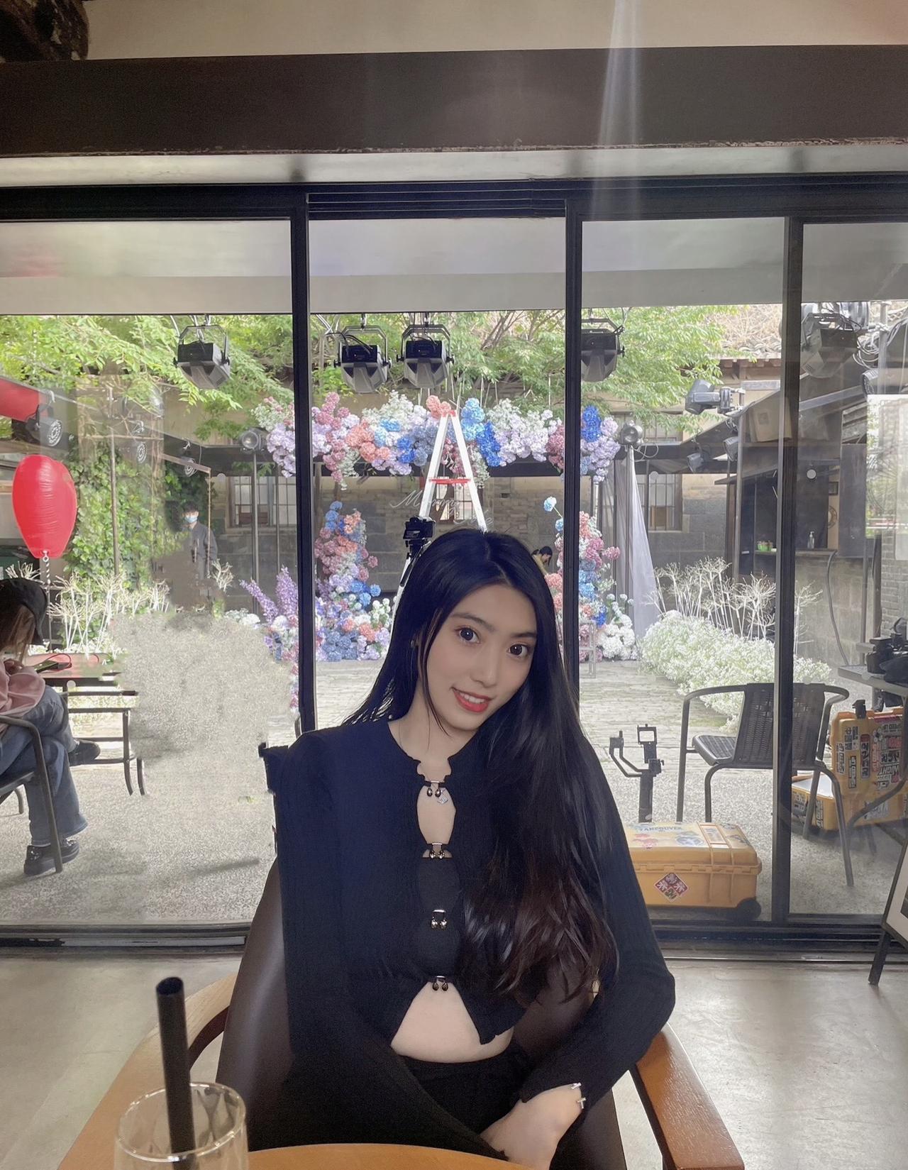 将生活调成静音，聆听内心的回响。
上热门 御姐拍照姿势 十亿流量扶持计划 御姐