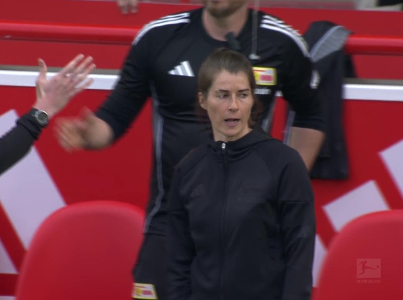 女教练埃塔开门黑，黑金终于迎来首胜，沃尔夫斯堡结束连续12轮不胜，重现一线生机 