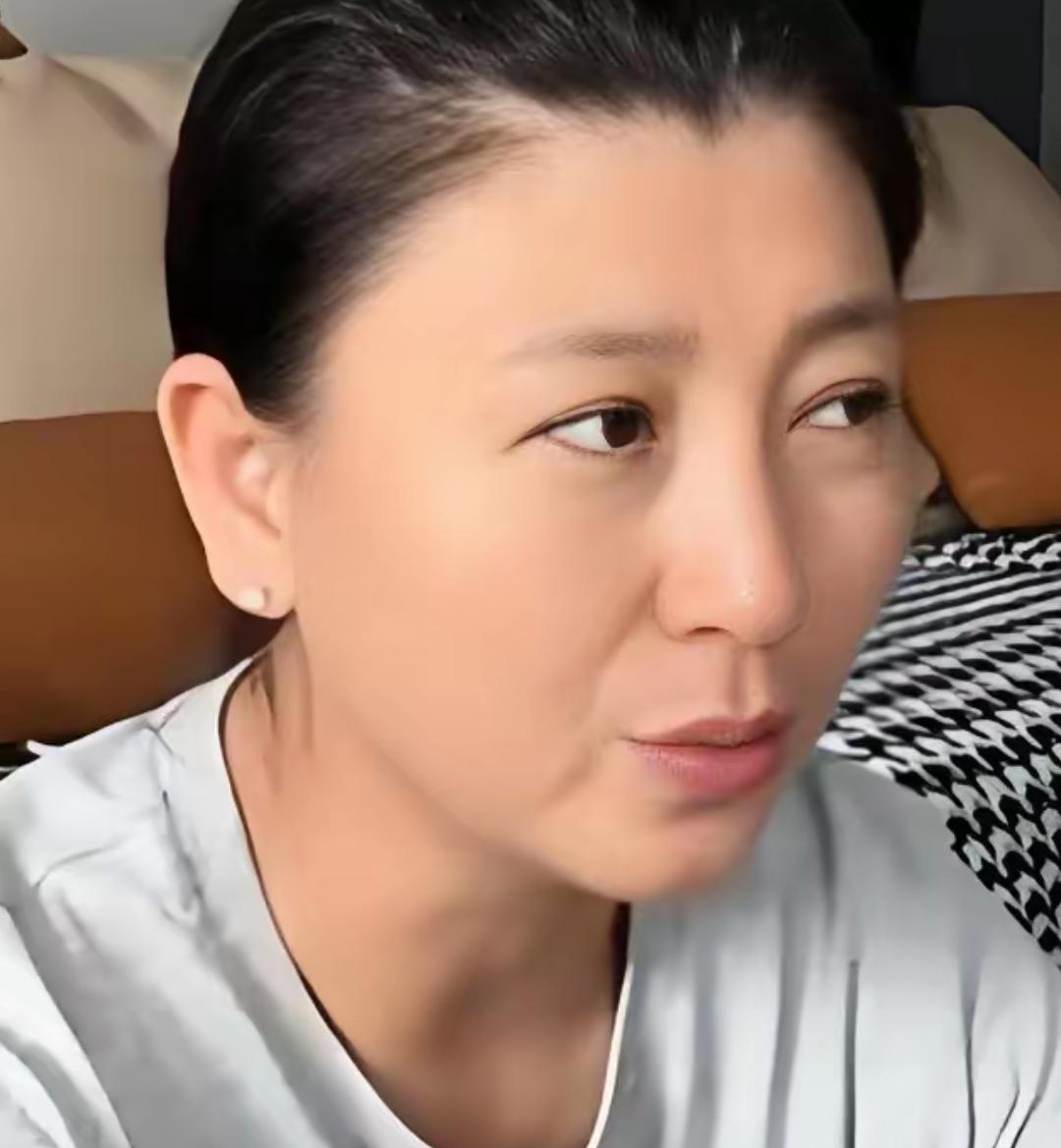 最近关注了演员闫学晶的网络舆论风波，我是很难理解作为这么有知名度的明星，对现在的