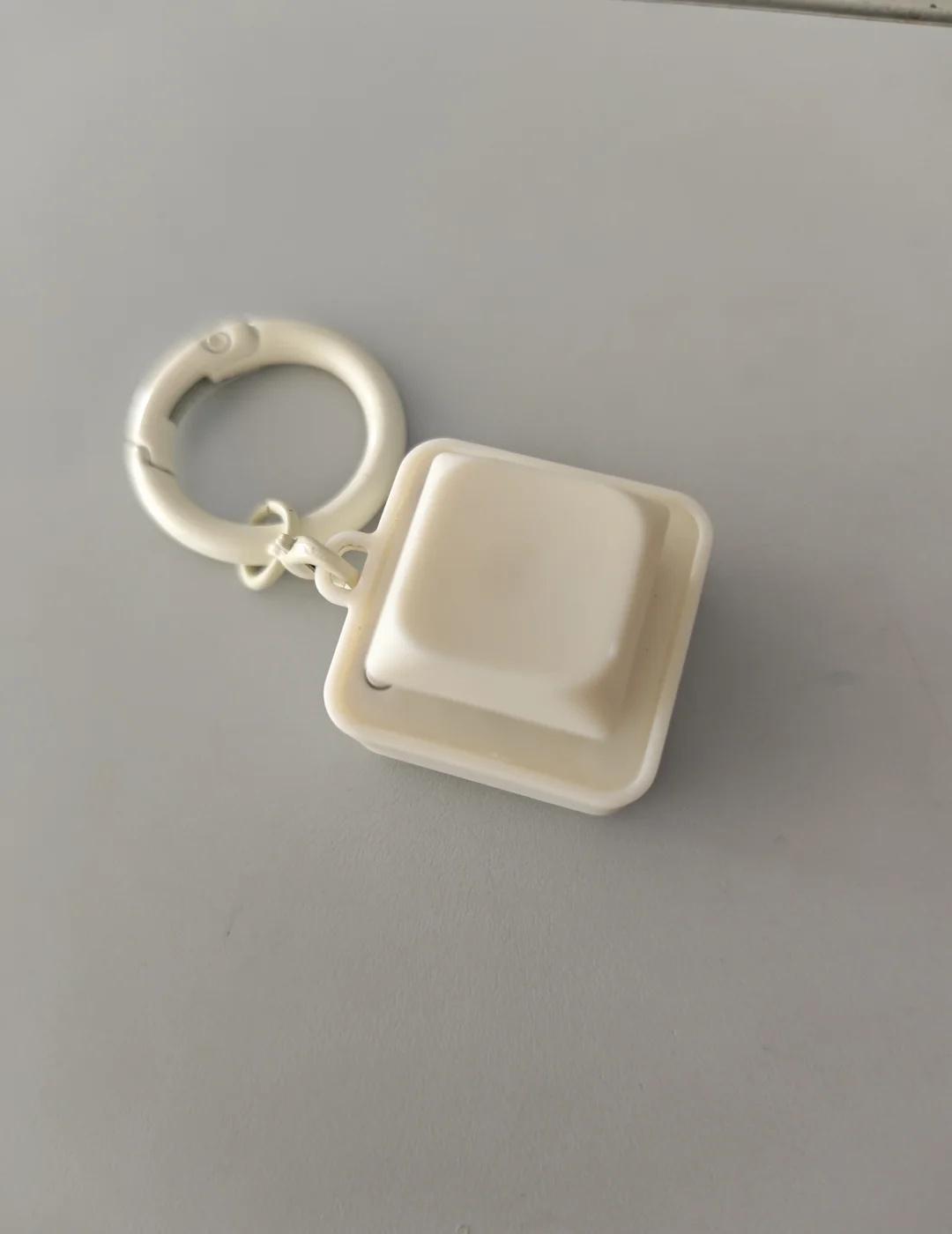 萝卜兔翻页器测评（非刷好评）
在淘宝上花了53-15=38元购入了萝卜兔单键翻页