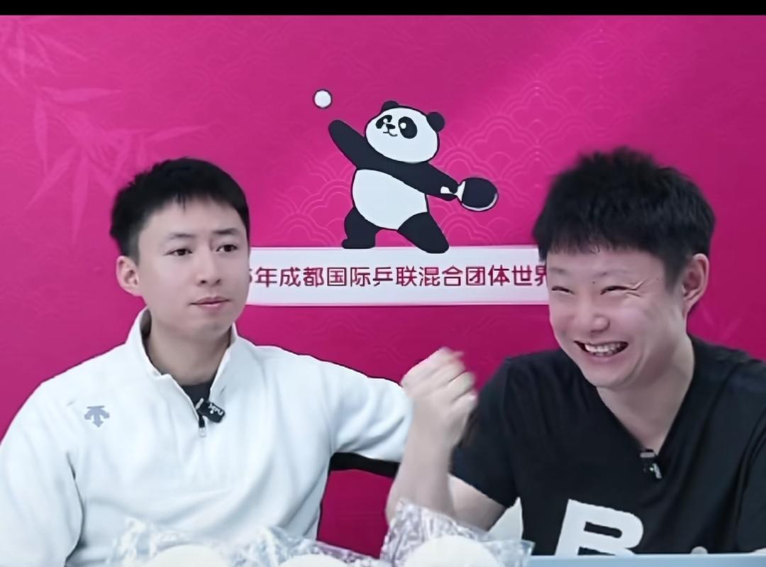 国家队禁止关闹钟。
不是静音，是你得做完30个哑铃弯举。
方博的早起解决方案很物