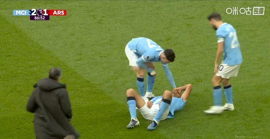 西媒：瓜迪奥拉称暂不清楚罗德里缺阵时间，西班牙方面十分担忧曼城英超2-1险胜阿森