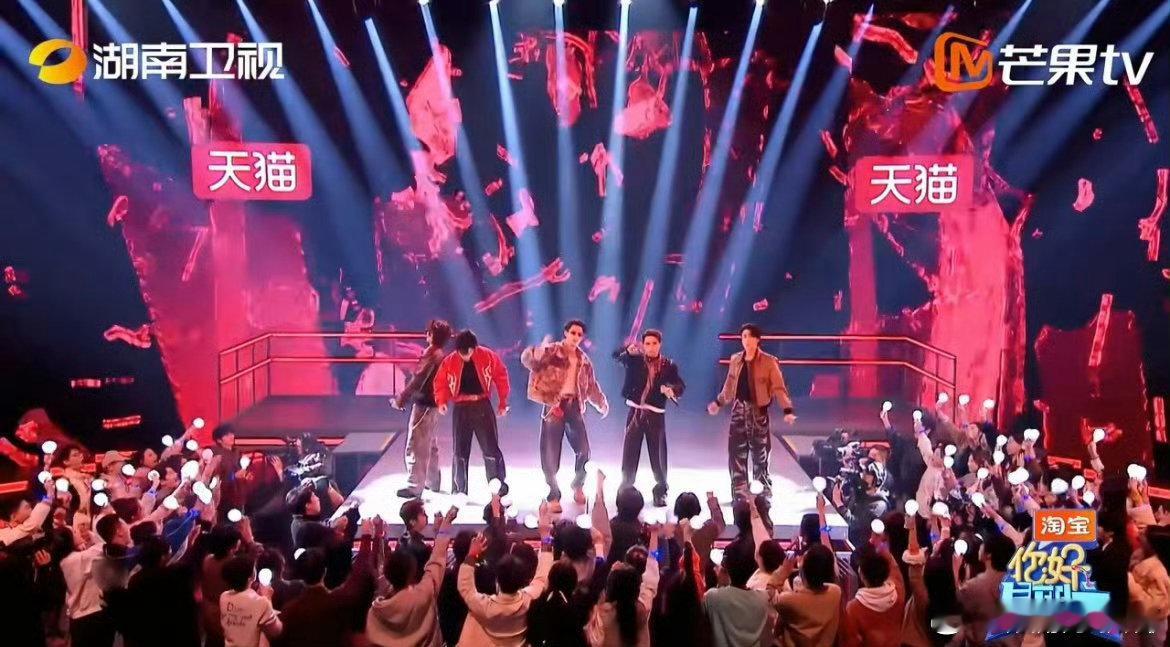 王鹤棣SHarK合作洗牌你好星期六  王鹤棣的台风真的没话说，眼神专注又有气场，